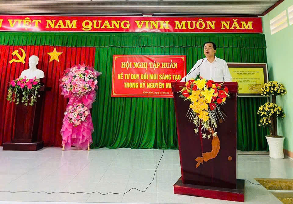 Xã Xuân Phú đi đầu tổ chức tập huấn, bồi dưỡng nghiệp vụ về tư duy đổi mới sáng tạo trong thực hiện nhiệm vụ